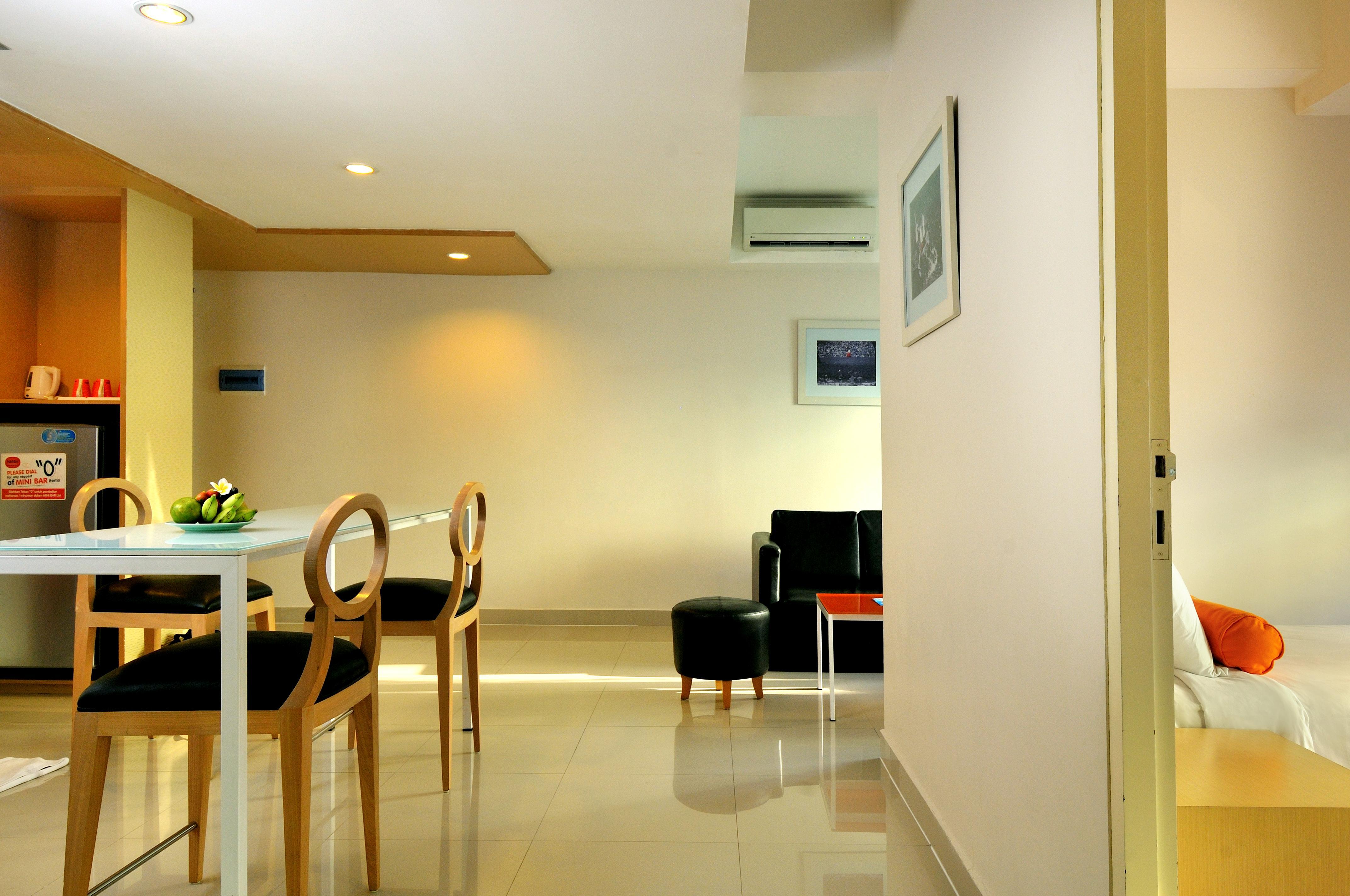 Harris Hotel & Residences Riverview Kuta, Bali Kuta Lombok Exteriör bild
