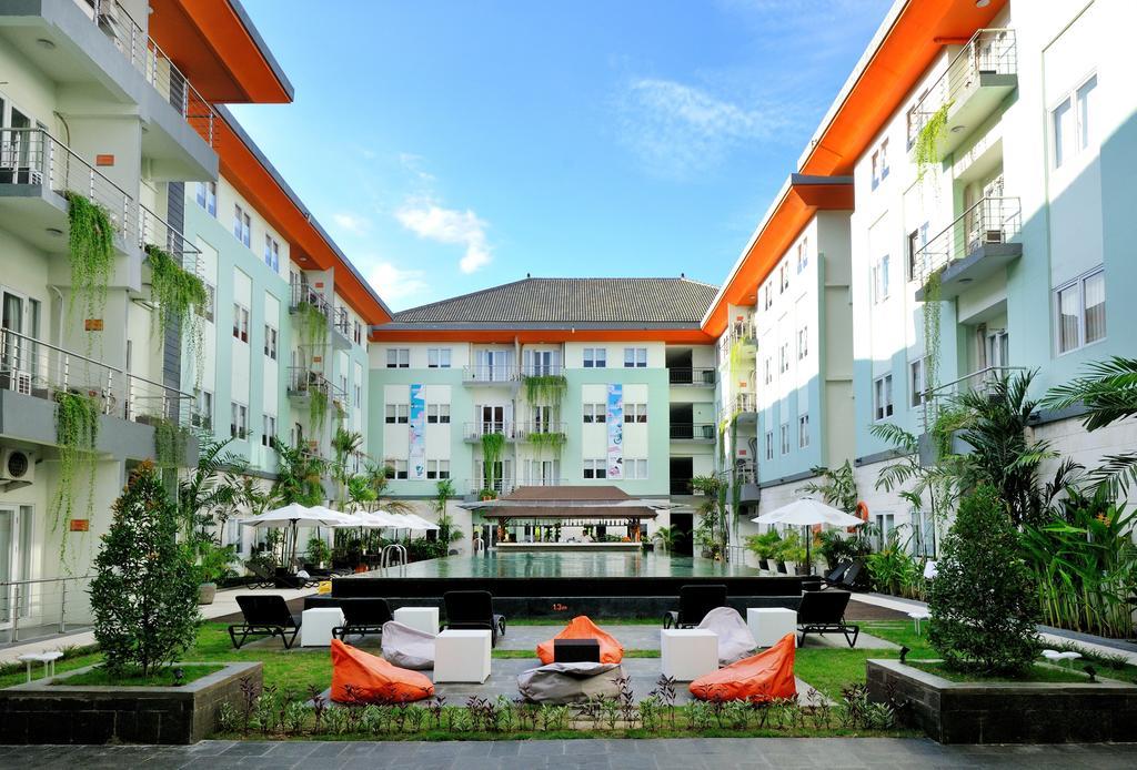 Harris Hotel & Residences Riverview Kuta, Bali Kuta Lombok Exteriör bild